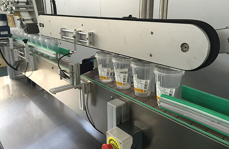 箱子平側面貼標機