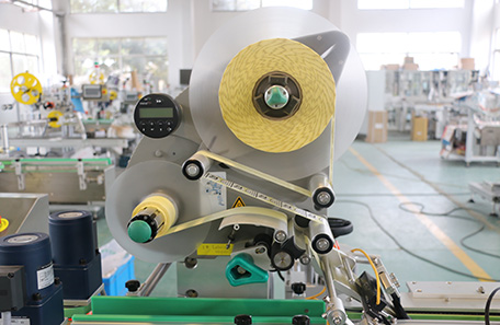 上下面兼?zhèn)让娌桓赡z貼標(biāo)機(jī)