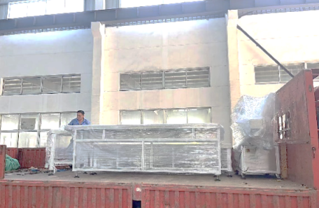 某國際知名高端美妝品牌定制模具雙標站平面貼標機定制圖 某國際知名高端美妝品牌定制模具雙標站平面貼標機