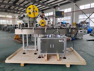 2025.7.17美國(guó)斜臥式不干膠貼標(biāo)機(jī)1臺(tái)