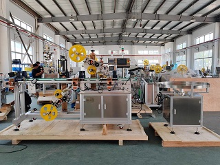 2025.9.11突尼斯上下面平面不干膠貼標機+轉盤1套